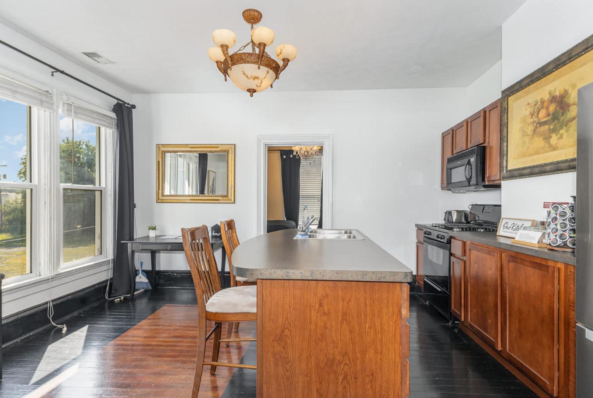 Spacious Upstairs 1Bed- Walking Distance To Beach Outlet Mall Michigan City Exterior photo