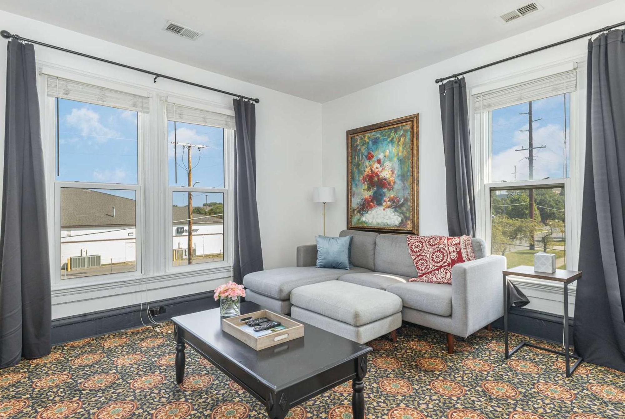 Spacious Upstairs 1Bed- Walking Distance To Beach Outlet Mall Michigan City Exterior photo